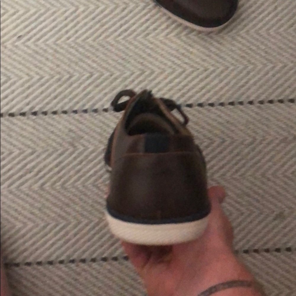Shoes - Picture 3 of 4